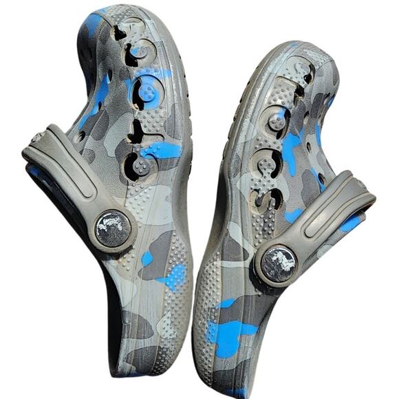 Crocs Youth Slip On Camo Clog Sandals Size C12 - Picture 4 of 6